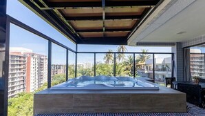 Outdoor spa tub - Ap With Jacuzzi and sea View in Ilheus, BA Cdw0102 (Ilhéus)