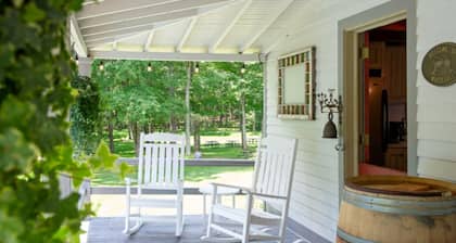 An Unforgettable Escape at the Hammer House at Three Hammers Winery.