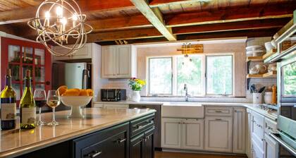 An Unforgettable Escape at the Hammer House at Three Hammers Winery.