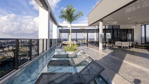Unclassified image, 4 of 15, button - Studio With Balcony in a Cond. With Pool Gyr0305 (Goiânia)