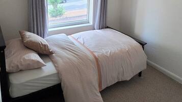 3 Schlafzimmer, Bügeleisen/Bügelbrett, WLAN, Bettwäsche