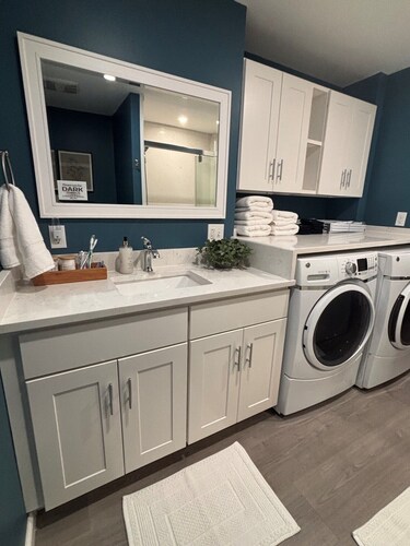 Spacious 3BR Stockton Rivertown Getaway