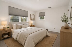 Iron/ironing board, travel cot, free WiFi, bed sheets - Spacious 3BR Stockton Rivertown Getaway (Stockton)