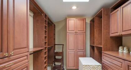 East Hampton-Wainscott South Retreat-Private Acre, Heated Pool, Near Ocean Beach