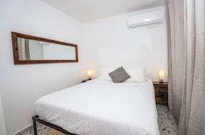 Room - Seaside Sanctuary: Bright & Airy 2BR by the Beach (Vega Alta)