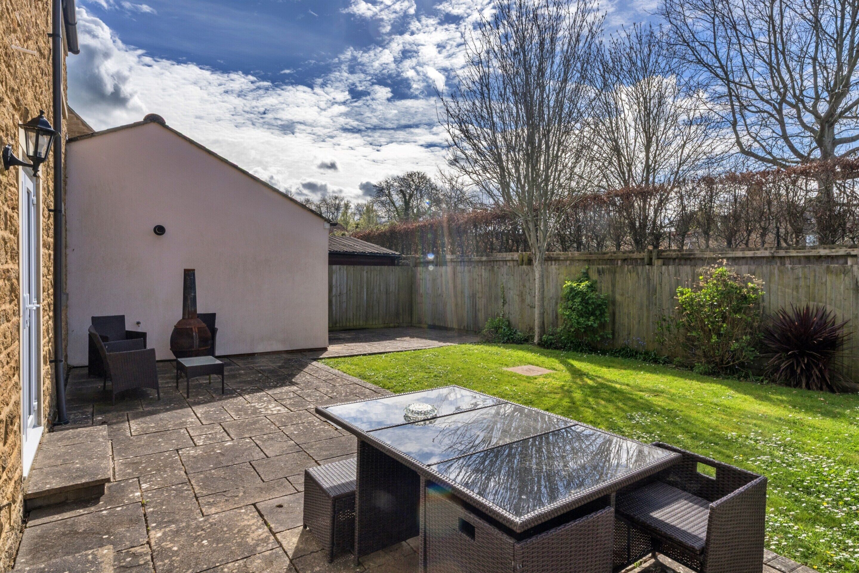 Cottage | Garden