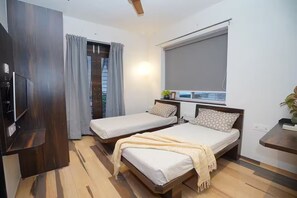 Iron/ironing board, WiFi, bed sheets - VayaVia Vine / 3BHK Themed Homestay - Families (Nashik)
