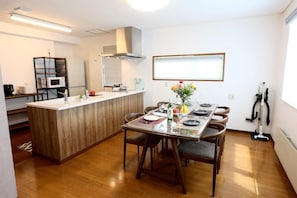 Basic House, 4 Bedrooms, City View | Dining - Canal Villa Otaru (Otaru City)