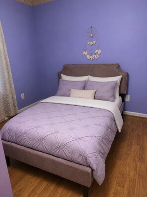 Room - Your Durham Home Base: Peaceful, Roomy, and Less Than 5 Miles from Everything” (Durham)