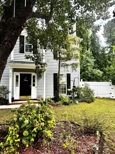 Your Durham Home Base: Peaceful, Roomy, and Less Than 5 Miles from Everything”