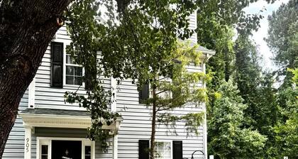Your Durham Home Base: Peaceful, Roomy, and Less Than 5 Miles from Everything”