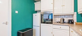 #99 Quirky and Stylish 3-Bed Tamworth Centre Home