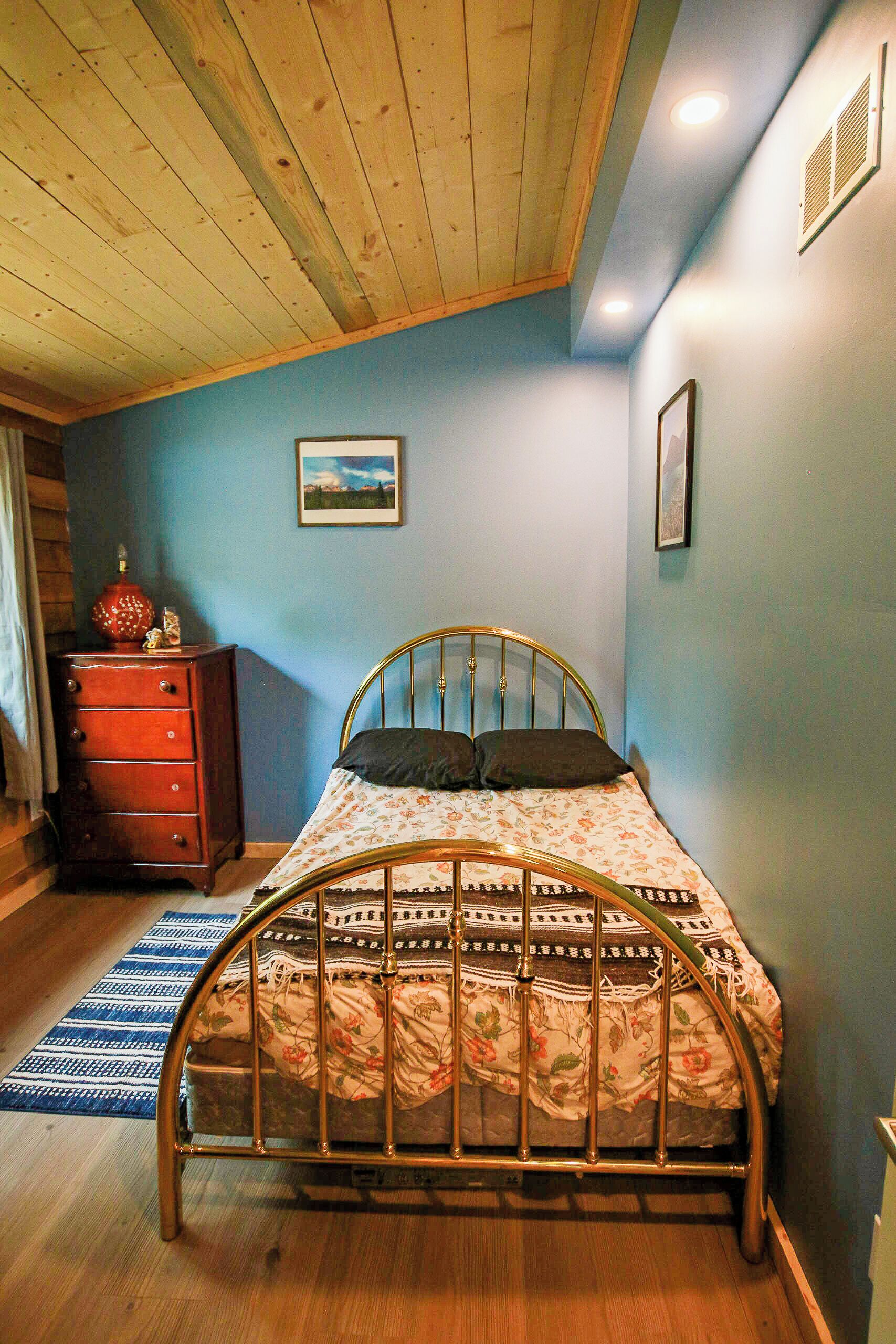 3 bedrooms, internet, bed sheets