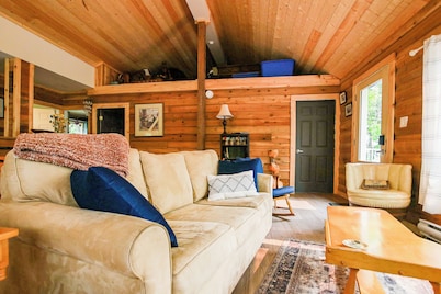 Chop Wood, Carry Water - Lake front cottage with a cozy vibe