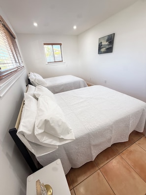 2 bedrooms, iron/ironing board, free WiFi, bed sheets