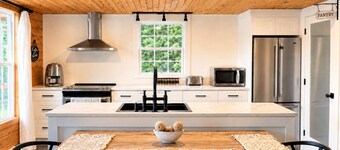 *NEW* Le Escäpe: Luxury A-Frame Cabin | Waterfront