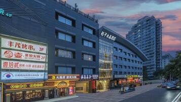 Shopping mall