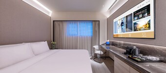 Crystal Hotel  Beijing Guomao Heshenghui