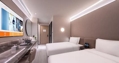 Crystal Hotel Beijing Guomao Heshenghui