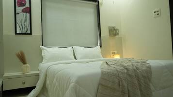 2 bedrooms, iron/ironing board, WiFi, bed sheets