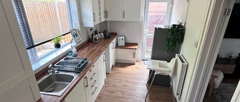 Fridge, microwave, oven