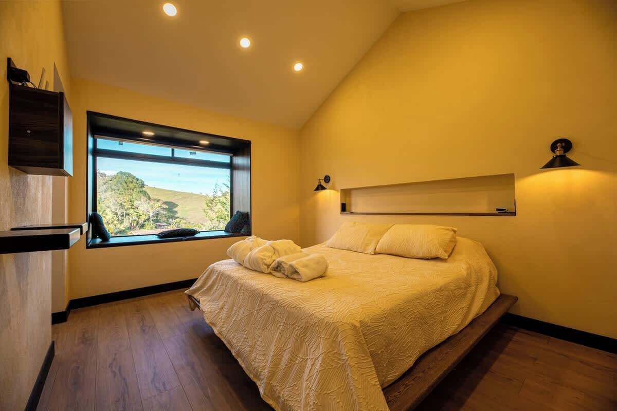 4 室のベッドルーム、アイロン / アイロン台、WiFi、ベッドシーツ