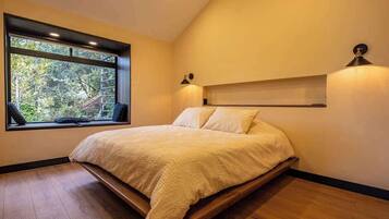 1 dormitorio, tabla de planchar con plancha, wifi y ropa de cama