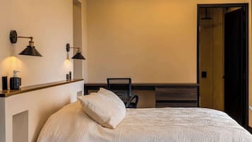 1 habitación, tabla de planchar con plancha, wifi y ropa de cama