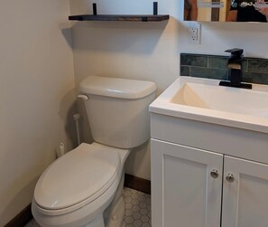 Bathroom - Nicholson Tiny Home with Hot Tub & Mountain Views (Golden)