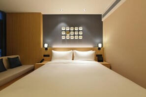 Quarto básico, para não fumantes | Escrivaninha, Wi-Fi de cortesia