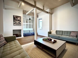Maison, 2 chambres, vue ville | Coin séjour
