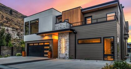 Lakeside Oasis - Your Private Lake Chelan Resort