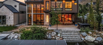 Lakeside Oasis - Your Private Lake Chelan Resort