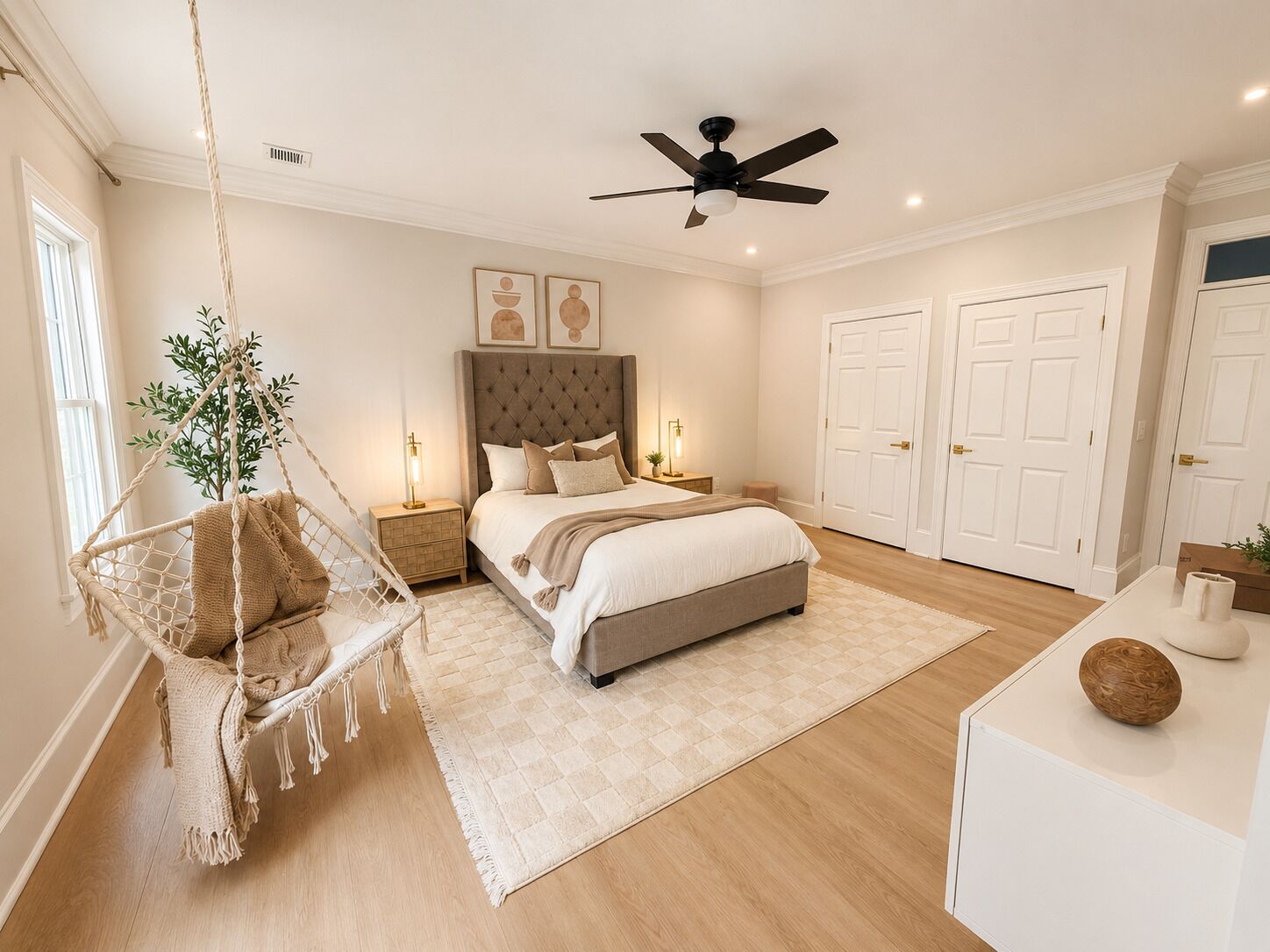 7 bedrooms, desk, iron/ironing board, WiFi