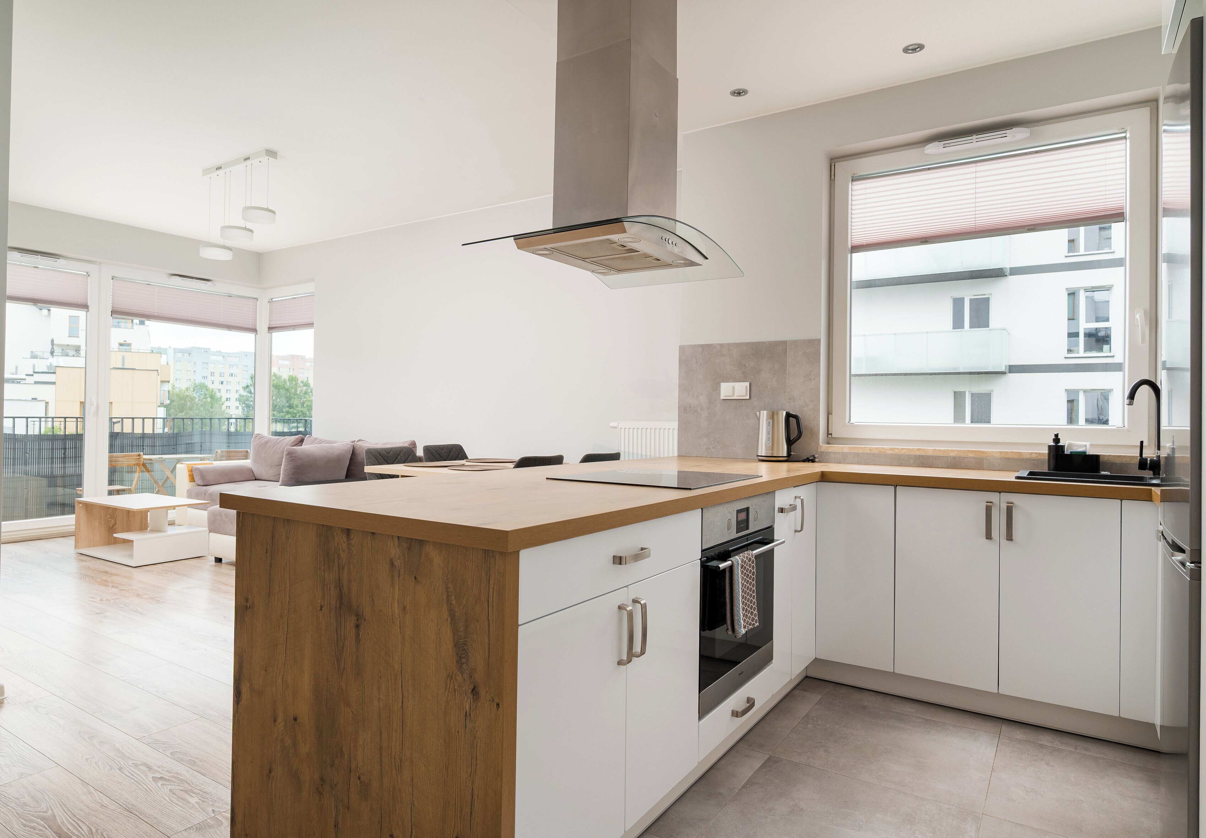 Geladeira, fogão, cooktop, lava-louças