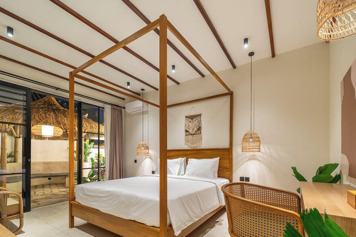 Superior Villa, 3 Bedrooms, Private Pool, Garden View | In-room safe, WiFi (free), bed sheets