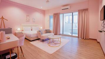 In-room safe, desk, iron/ironing board (on request), WiFi (free)