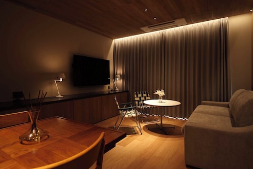 ALMOND HOTEL SHIBUYA F