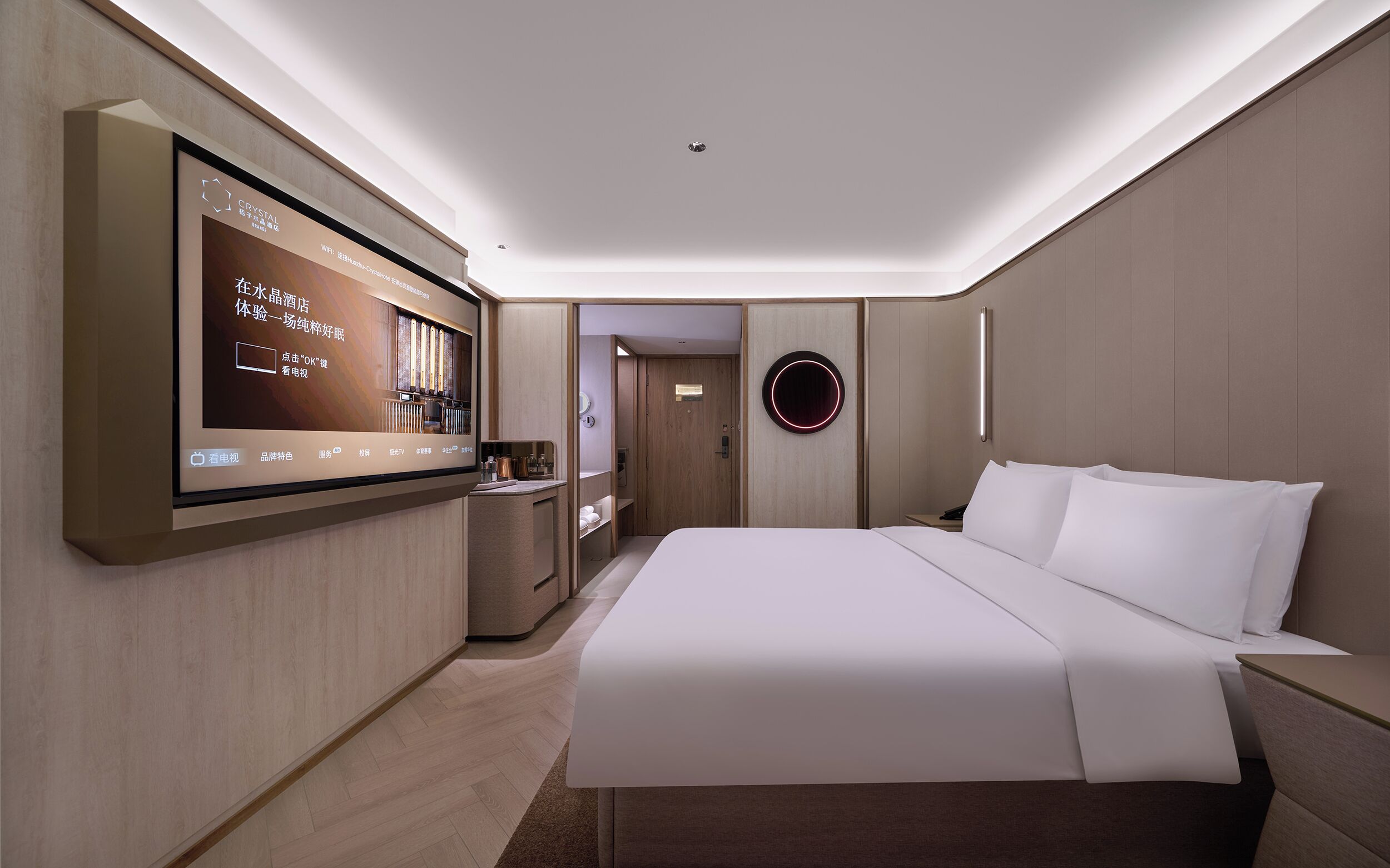 Habitación doble superior | Edredones de plumas, minibar con artículos gratuitos, escritorio