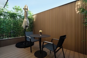 Kamar Double Khas | Teras/patio