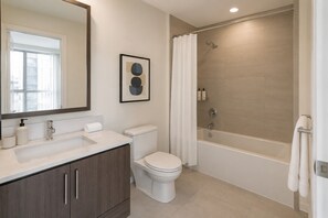 Bathroom - Lively Studio Stay Near Dining, Events & Entertainment (Toronto)