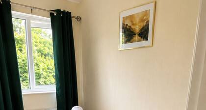 Stylish 3BR | Sleeps 5 | Long Stay welcome