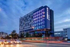 Front of property – evening/night - Crystal Hotel  Beijing JiuXianQiao (Beijing)