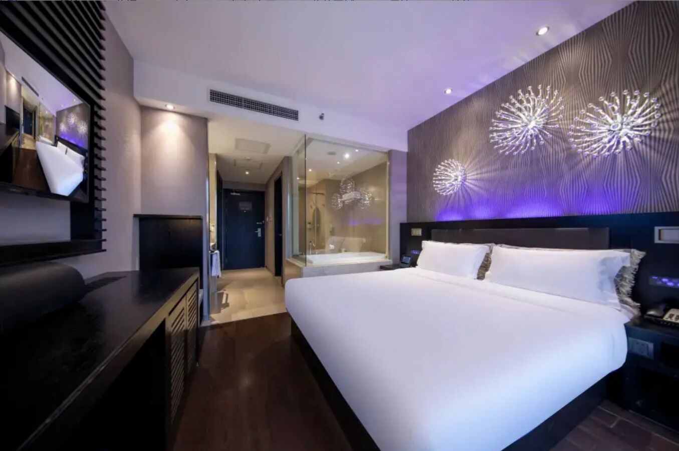 Down duvets, in-room safe, laptop workspace, blackout curtains
