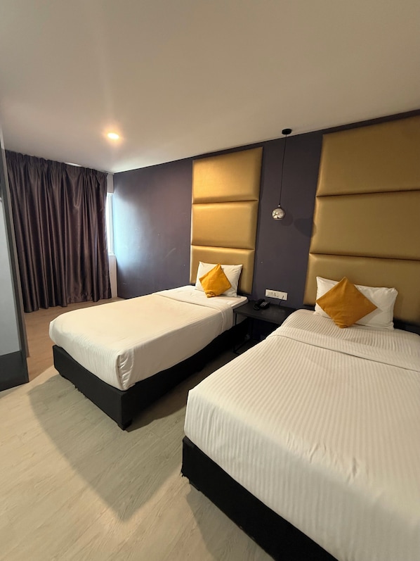 Superior Twin Room | In-room safe, laptop workspace, iron/ironing board, WiFi (free) - The Wow Boutique (George Town)