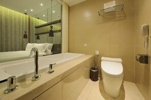 Single Room | Bathroom | Hair dryer, slippers, towels - Crystal Hotel Beijing Qianmen Oranre (Beijing)