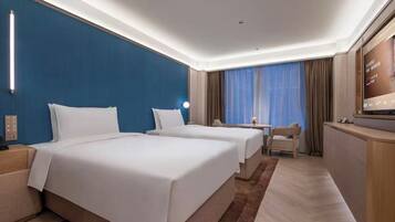 Luxury Twin Room | Minibar (free items), desk, blackout drapes, soundproofing