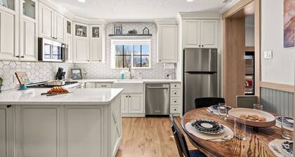 Highlanders Retreat\Private\BBQ Grill\Farmhaus&Castia\W&D