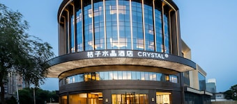 Crystal Hotel BJ Lize Biz Dis Center