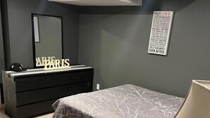 5 habitaciones, tabla de planchar con plancha, wifi y ropa de cama